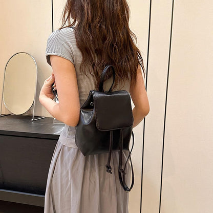 Dollcini Női Műbőr Hátizsák – Elegáns, Vízálló és Divatos
