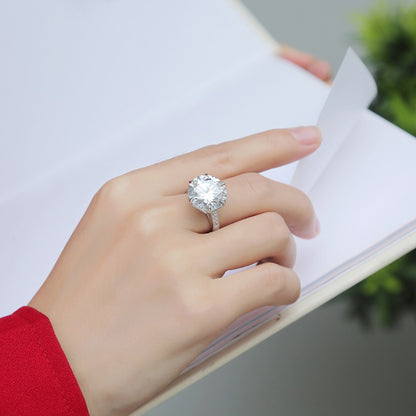 Dollcini 10 Karátos Moissanite Gyűrű – 925 Ezüst, Klasszikus Hatkarmos Foglalat (Állítható Méret)